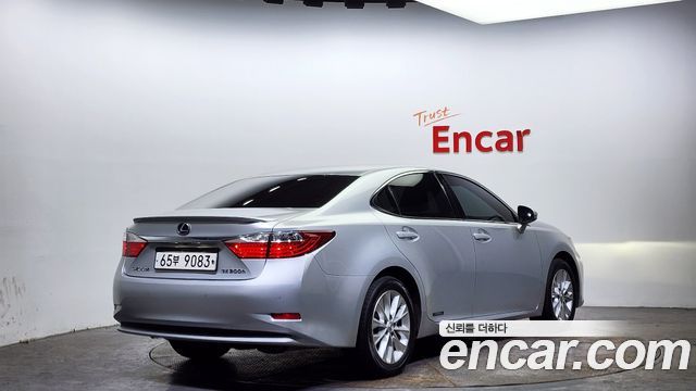 Lexus | Lexus New ES300h | New ES300h