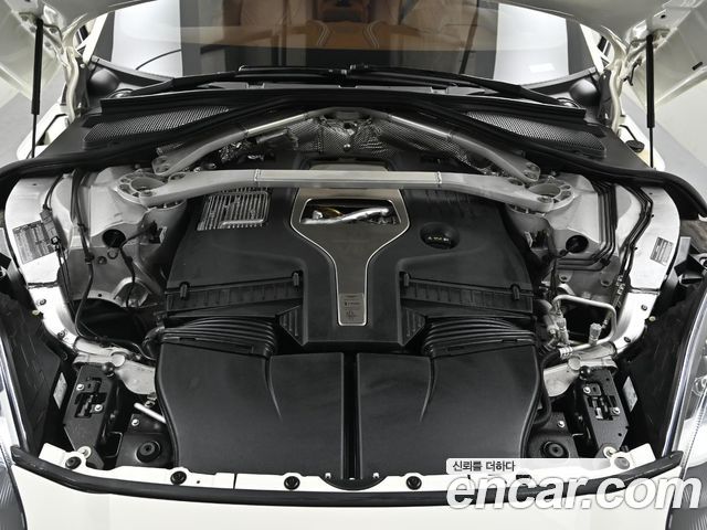 Aston Martin | Aston Martin DBX