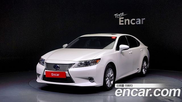 Lexus | Lexus New ES300h | New ES300h