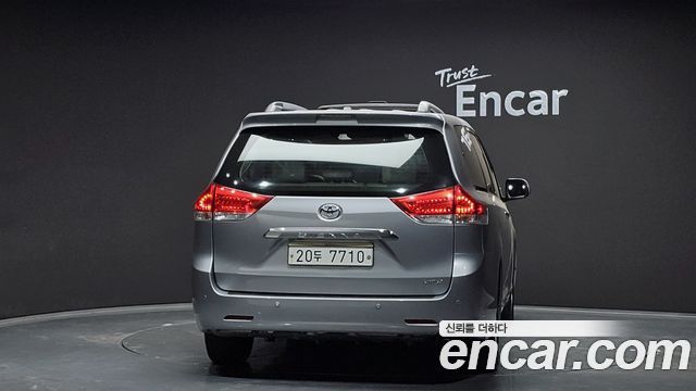 Toyota | Toyota Sienna | Sienna