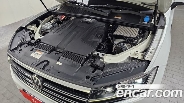 Volkswagen | Volkswagen Touareg 3rd Generation | Touareg 3rd Generation