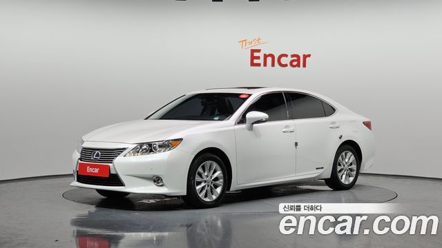 Lexus | Lexus New ES300h | New ES300h