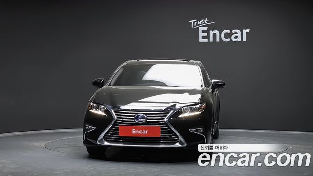 Lexus | Lexus New ES300h | New ES300h