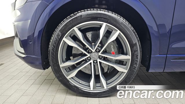 Audi | Audi SQ8 (4M)