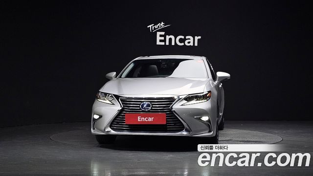 Lexus | Lexus New ES300h | New ES300h