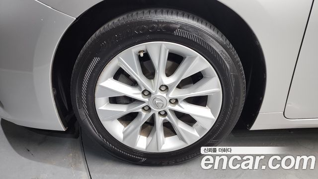 Lexus | Lexus New ES300h | New ES300h