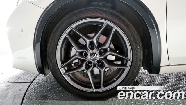 infinity | infinity Q30