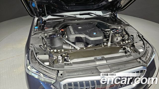 BMW | BMW 5 Series (G60) | 5 Series (G60)