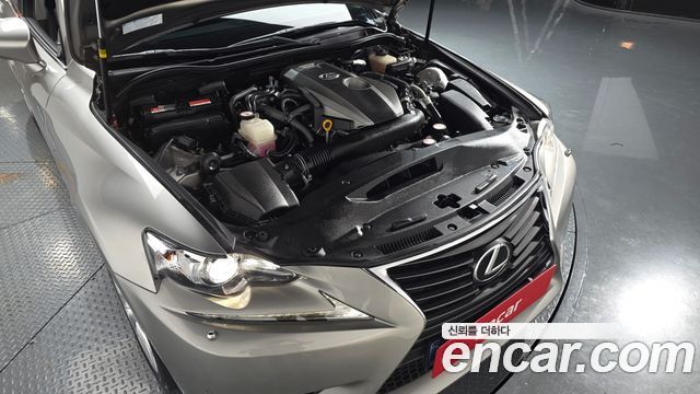 Lexus | Lexus New IS200t | New IS200t