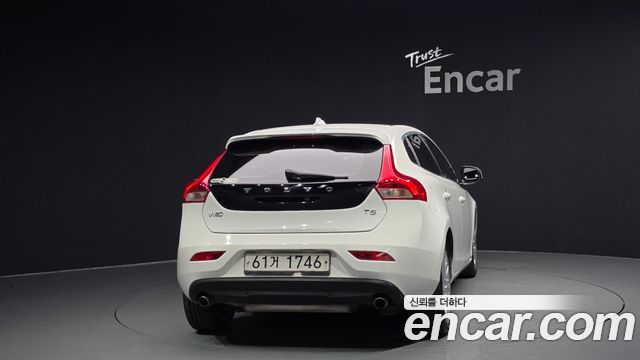 volvo | volvo V40