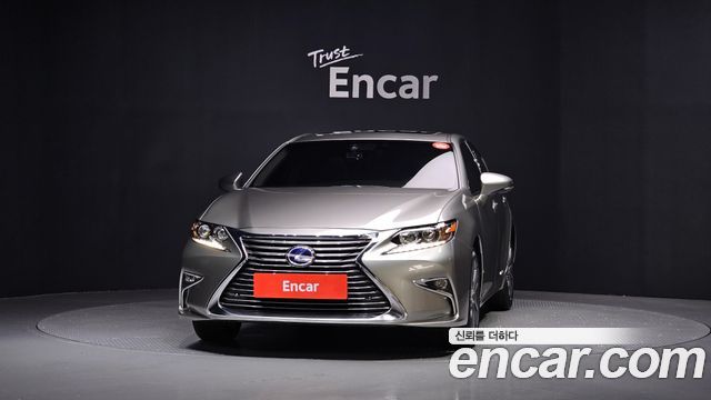 Lexus | Lexus New ES300h | New ES300h