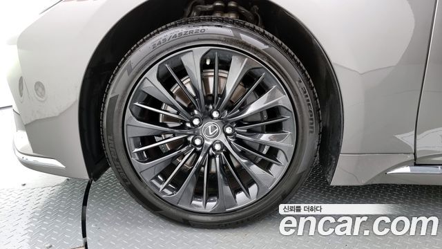 Lexus | Lexus LS500h 5th Generation | LS500h 5th Generation