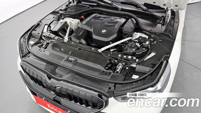 BMW | BMW 5 Series (G60) | 5 Series (G60)