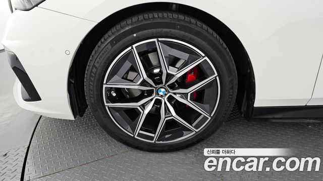 BMW | BMW 5 Series (G60) | 5 Series (G60)