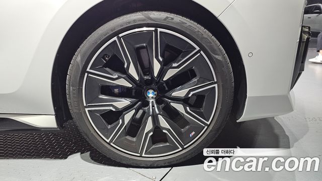 BMW | BMW i7 (G70)