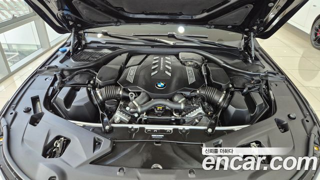 BMW | BMW 8 Series (G15) | 8 Series (G15)