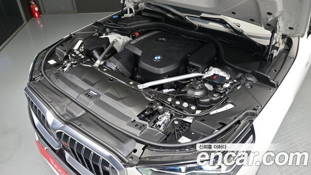 BMW | BMW 5 Series (G60) | 5 Series (G60)