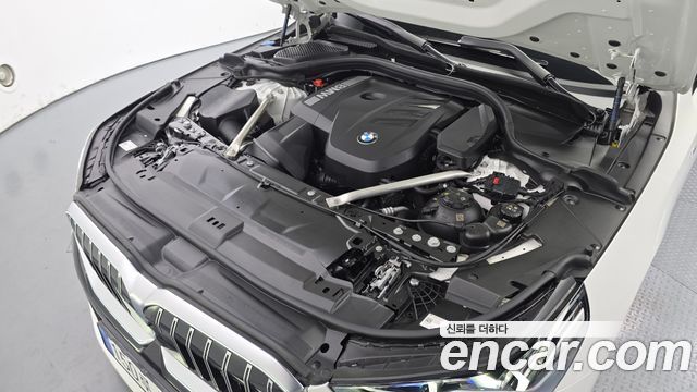 BMW | BMW 5 Series (G60) | 5 Series (G60)