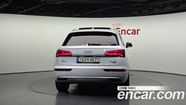 Audi | Audi Q5 (FY)