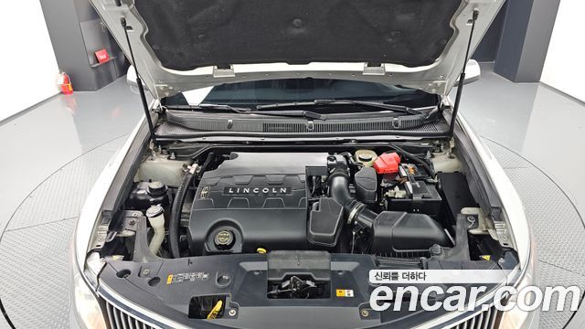 Lincoln | Lincoln New MKS | New MKS