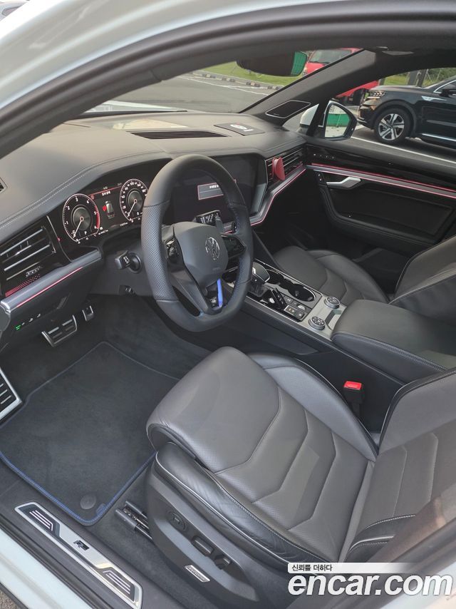 Volkswagen | Volkswagen Touareg 3rd Generation | Touareg 3rd Generation