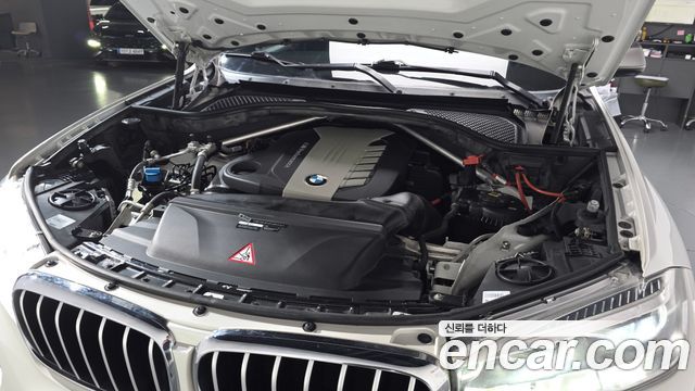 BMW | BMW X6 (F16)