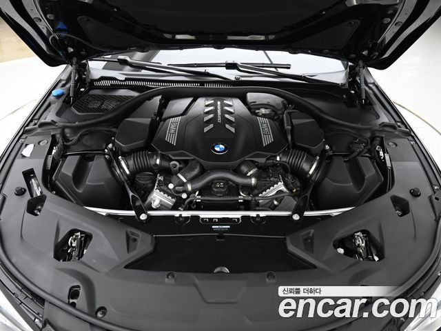 BMW | BMW 8 Series (G15) | 8 Series (G15)