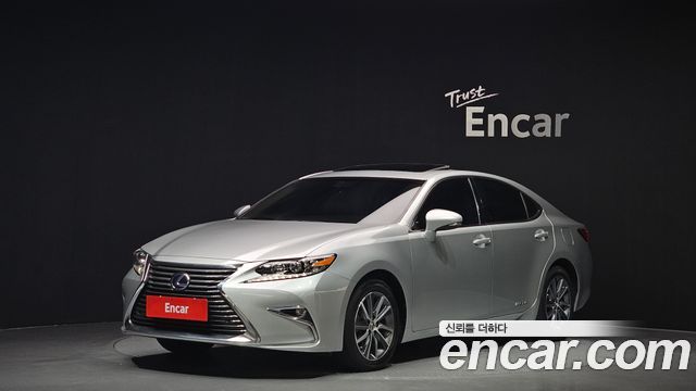 Lexus | Lexus New ES300h | New ES300h