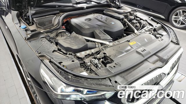 BMW | BMW 5 Series (G60) | 5 Series (G60)