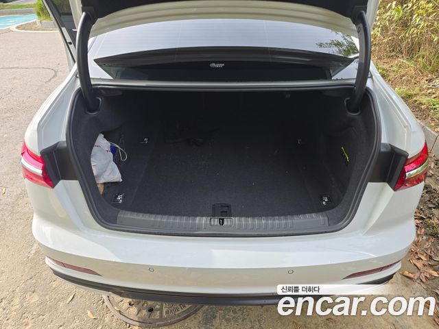 Audi | Audi A6 (C8) | A6 (C8)