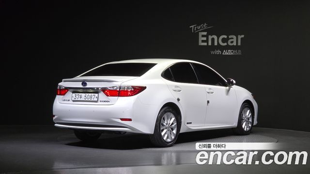 Lexus | Lexus New ES300h | New ES300h