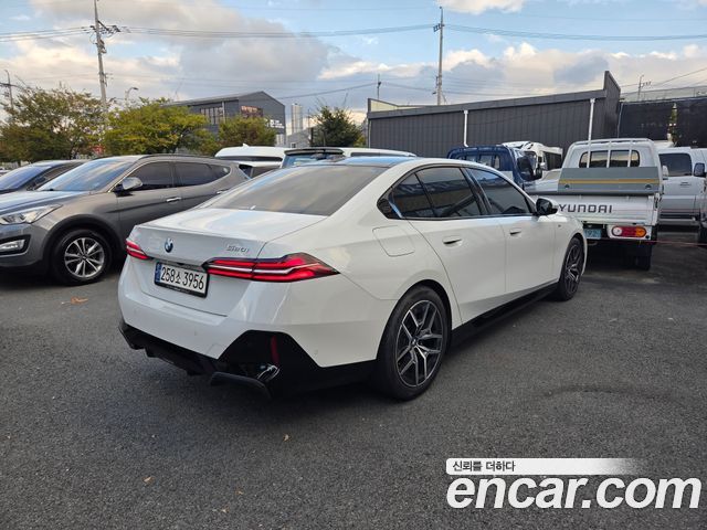 BMW | BMW 5 Series (G60) | 5 Series (G60)